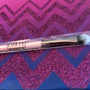 Luxie Makeup Brush